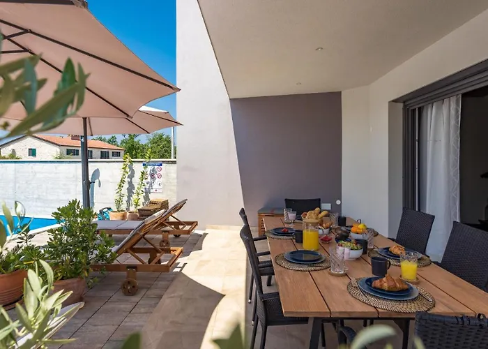 Villa Leonardo By Poreč