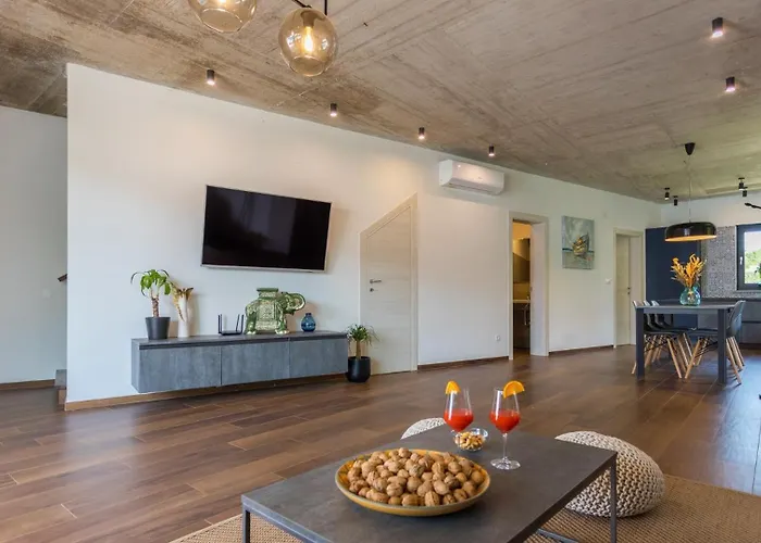 Leonardo By * 波雷奇